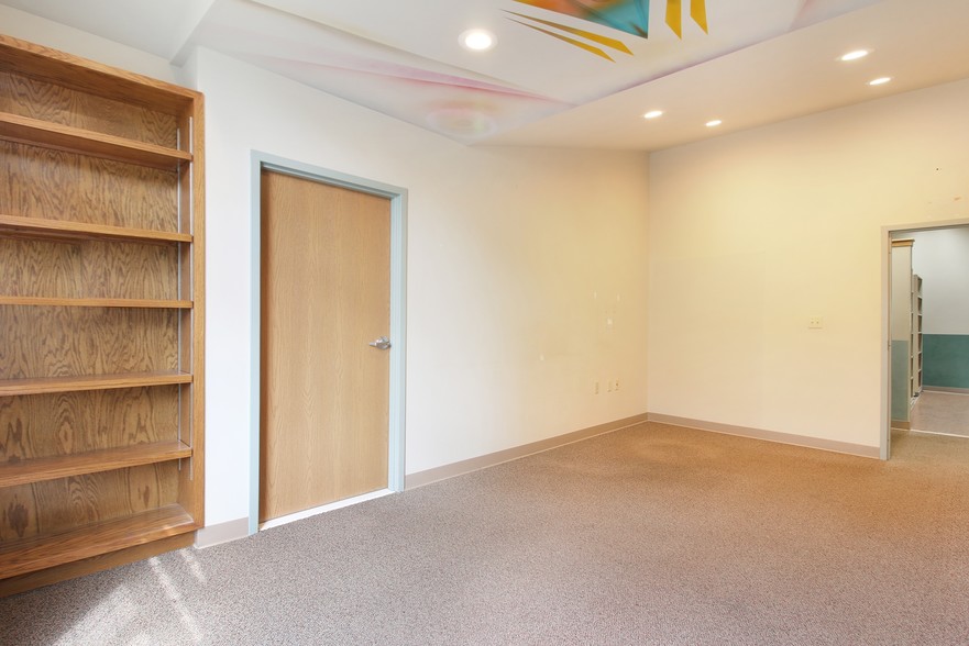 More Photos Of 1501 N Milford Rd, Milford Medical For Lease