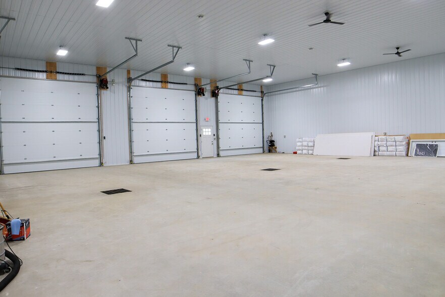 More Photos Of 2371 Dewitt Dr, North Pole Warehouse For Sale