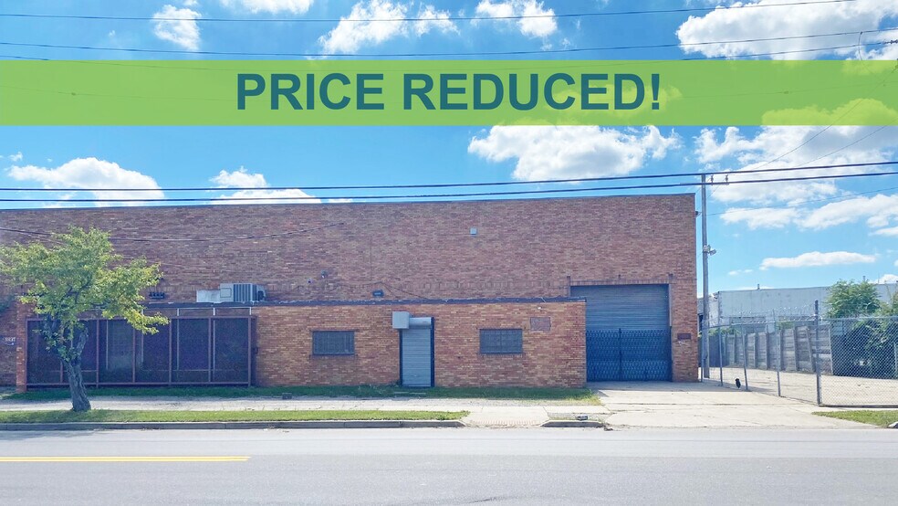 Primary Photo Of 8837 Lyndon St, Detroit Warehouse For Sale