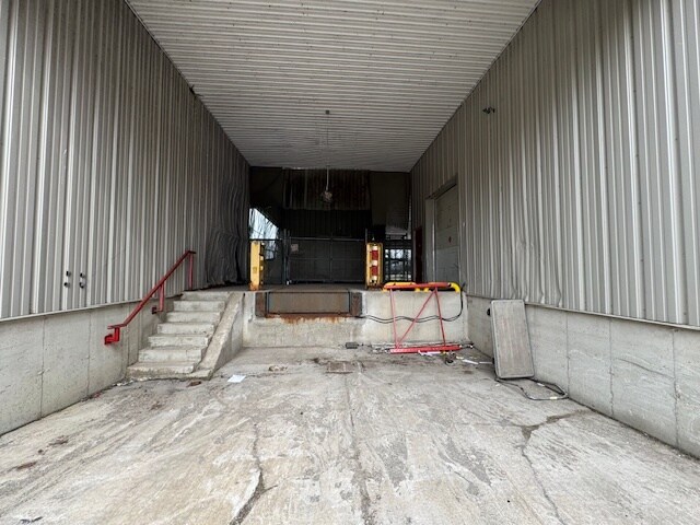 More Photos Of 2954 Ontario St, Perth East Freestanding For Lease