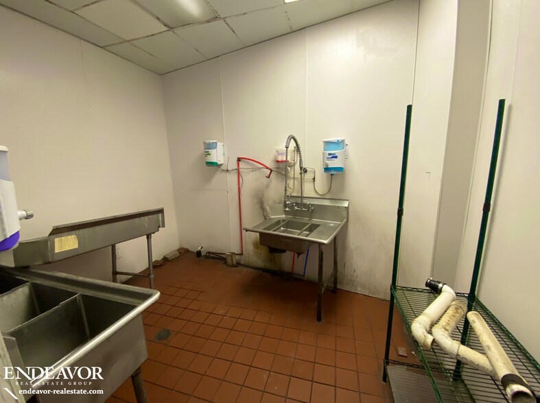 More Photos Of 350 E Main St, Rochester Storefront Retail Residential For Lease