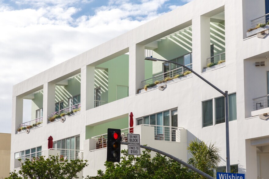 More Photos Of 530 Wilshire Blvd, Santa Monica Office For Lease