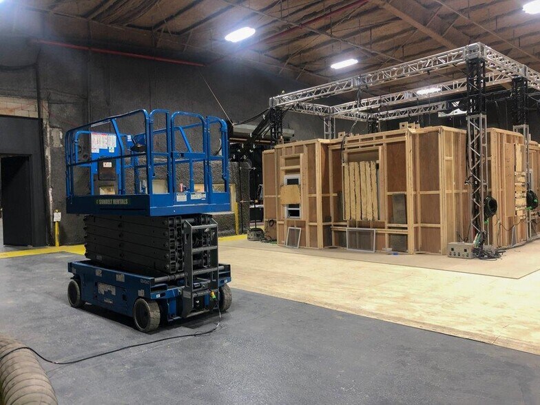 More Photos Of 4865 Arthur Kill Rd, Staten Island Warehouse For Lease