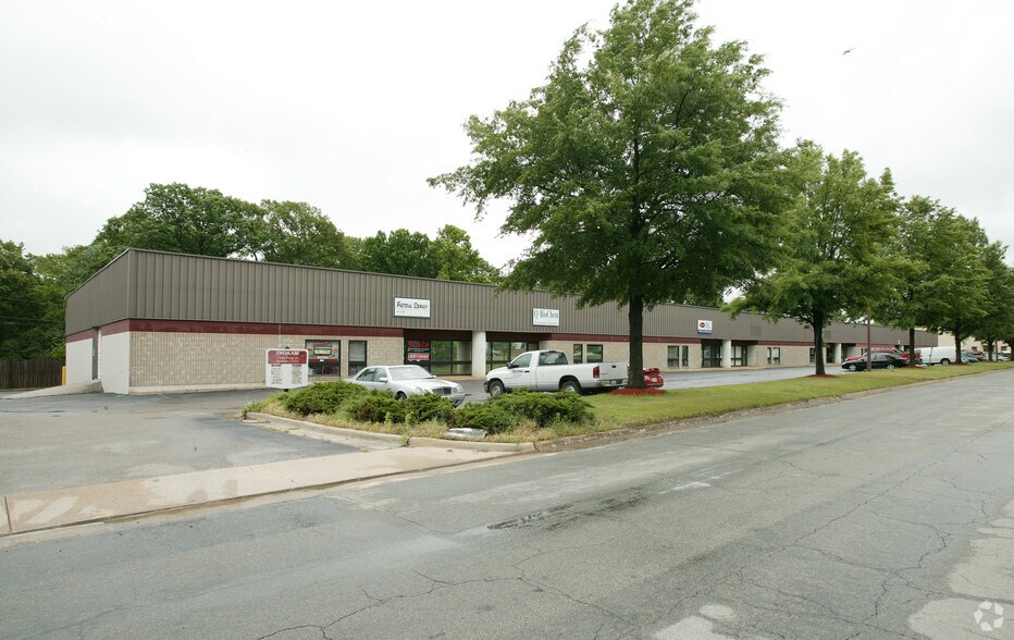 More Photos Of 9403-9417 Burge Ave, Richmond Light Distribution For Lease