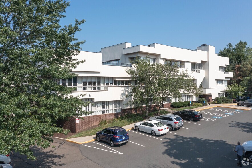 More Photos Of 60 Washington Ave, Hamden Medical For Sale