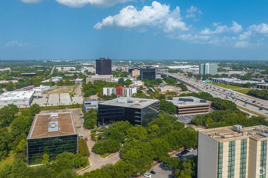 More Photos Of 16666 Northchase Dr, Houston Office For Lease