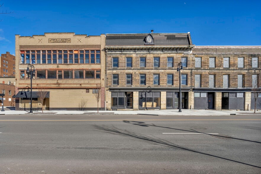 More Photos Of 112-130 Erie St S, Massillon Office For Sale