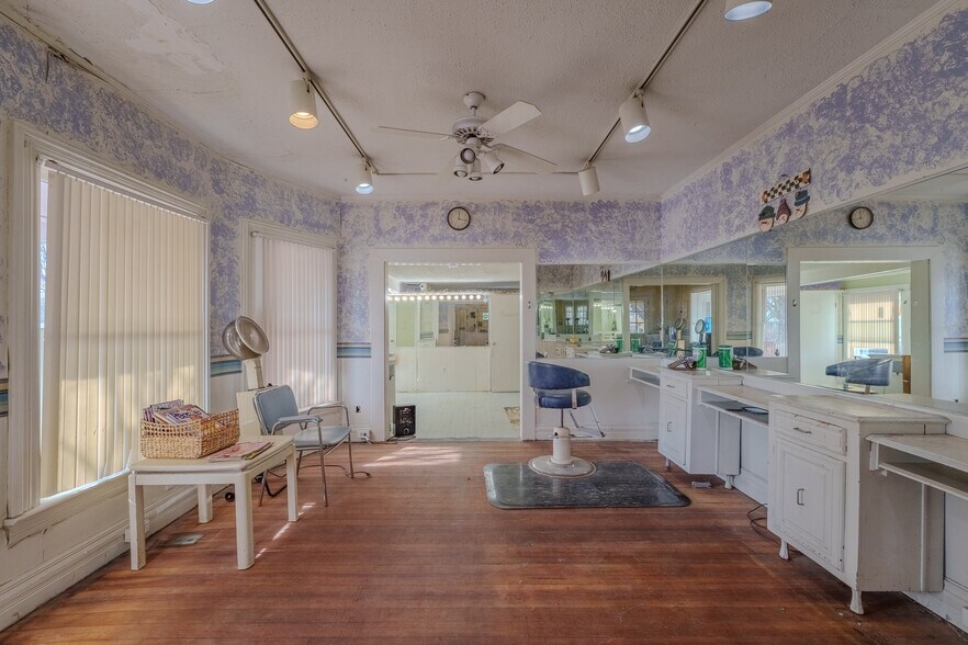More Photos Of 101 W National Rd, Englewood Freestanding For Sale