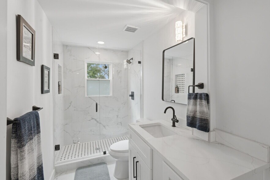 More Photos Of 12836 Cumming Hwy, Canton Flex For Sale