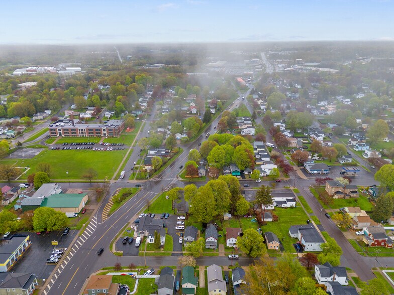 More Photos Of 180 E 10th St, Oswego Hotel For Sale