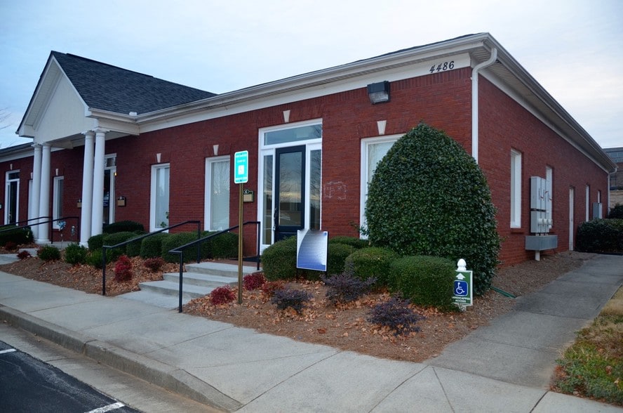 More Photos Of 4486 Commerce Dr, Buford Office For Lease
