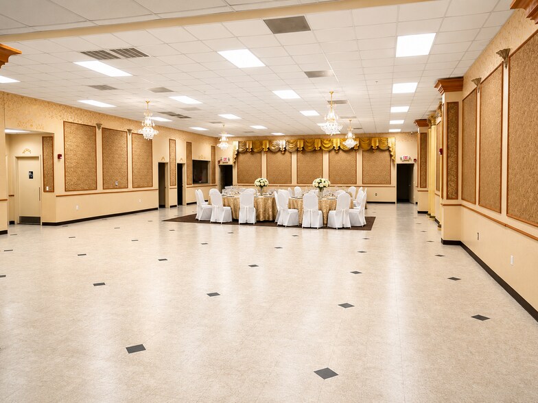More Photos Of 5800 Airline Dr, Houston Flex For Lease