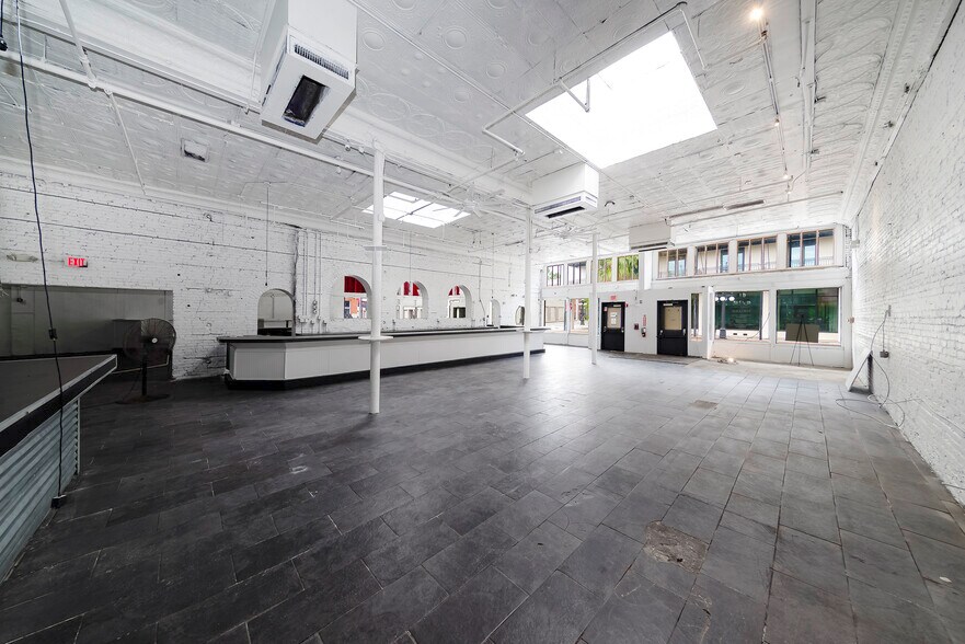 More Photos Of 1401 E 7th Ave, Tampa Storefront For Lease