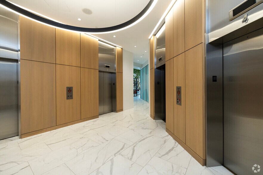 More Photos Of 100 2nd Ave S, Saint Petersburg Office For Lease