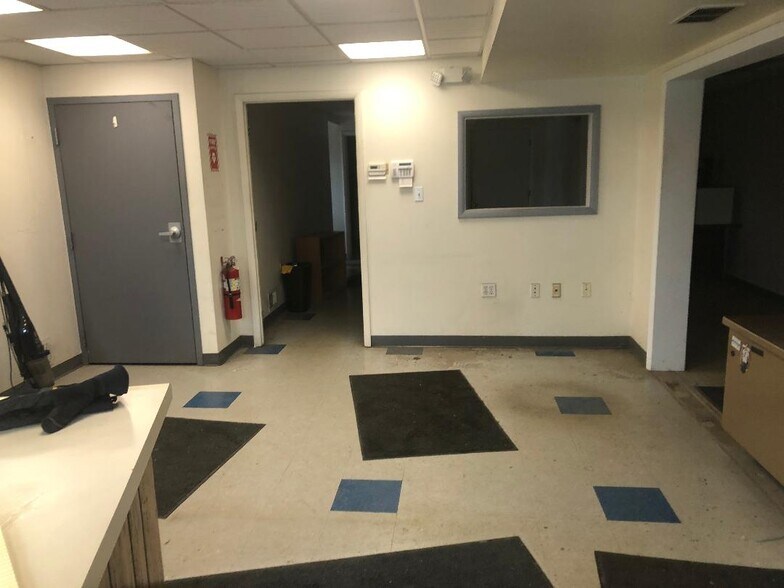 More Photos Of Beatty Rd, Latrobe Warehouse For Lease
