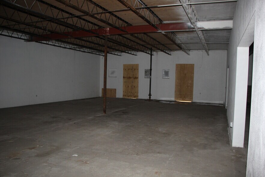 More Photos Of , North Fort Myers General Retail For Sale