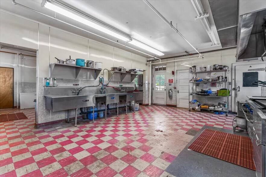 More Photos Of 99 Sather Field Rd, Silverton Lodge Meeting Hall For Sale