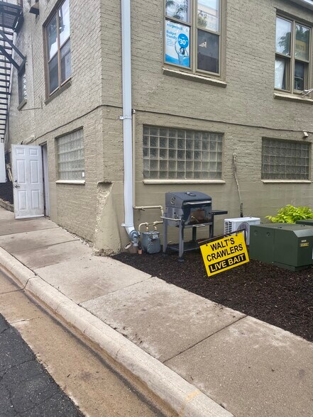 More Photos Of 145 Riley St, Dundee Storefront Retail Office For Sale