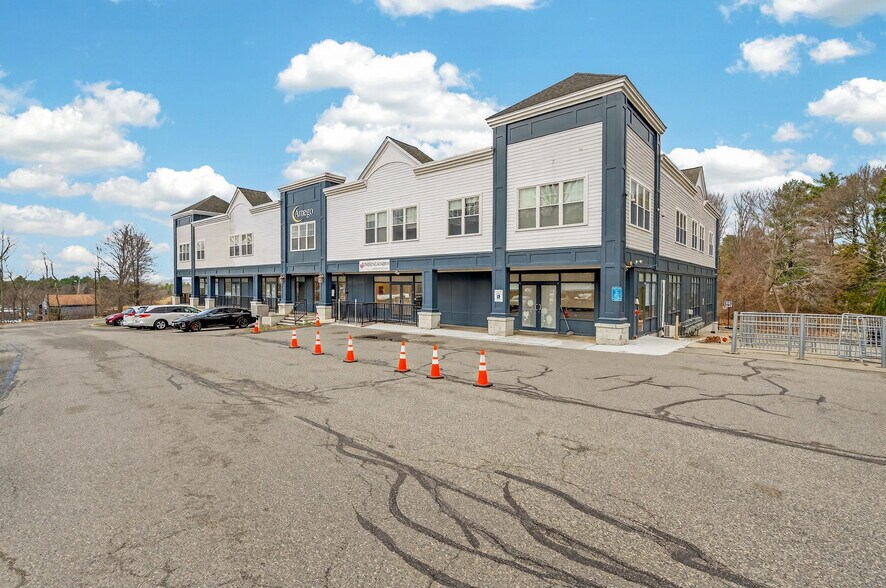 More Photos Of 140 N Franklin St, Holbrook Office For Sale