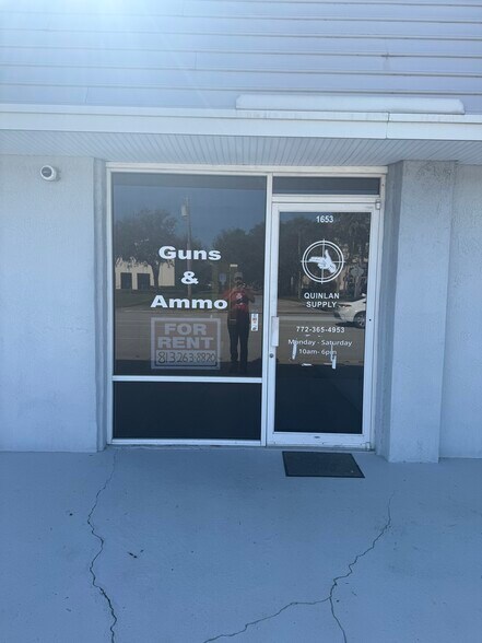 More Photos Of 1653 20th St, Vero Beach Office For Sale