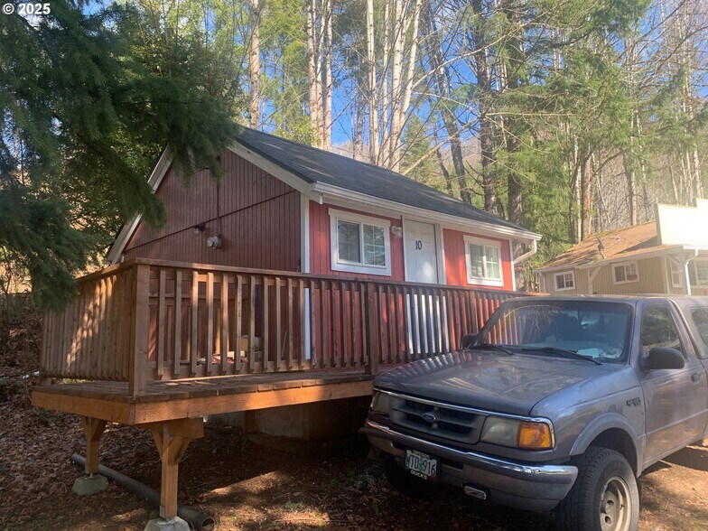 More Photos Of 105 N Front St, Detroit Apartments For Sale