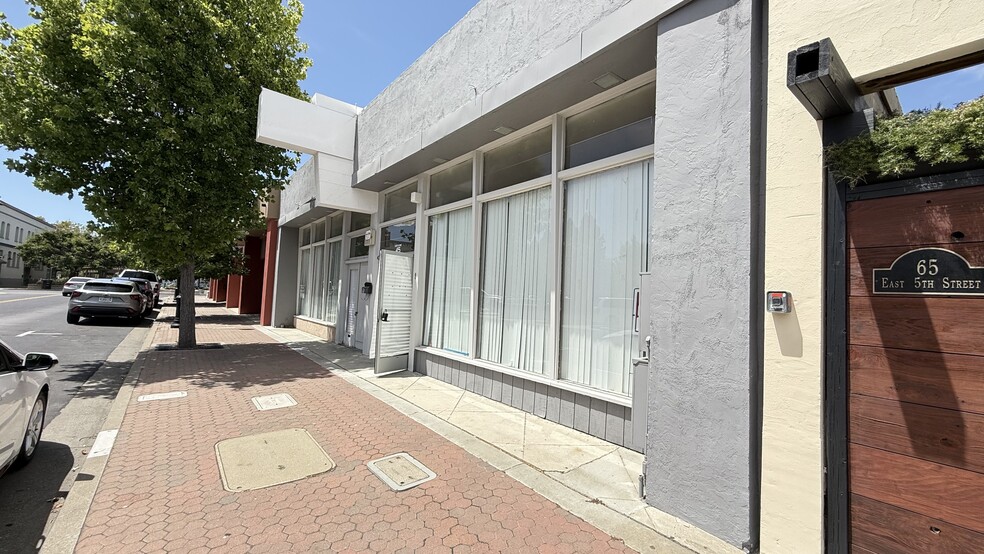 More Photos Of 45 E 5th St, Pittsburg Storefront For Lease