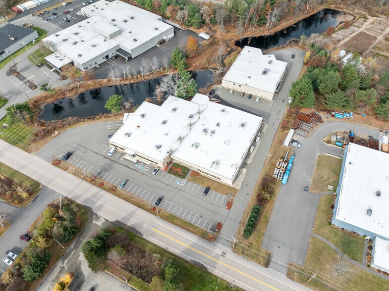 More Photos Of 11 Executive Dr, Hudson Light Manufacturing For Sale