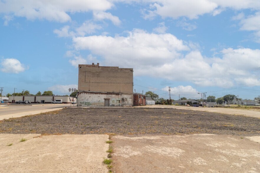 More Photos Of 1553 Broad St, New Castle Land For Lease