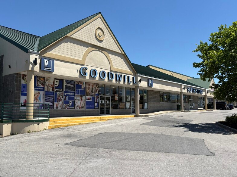 More Photos Of 670 Old Mill Rd, Millersville Unknown For Lease