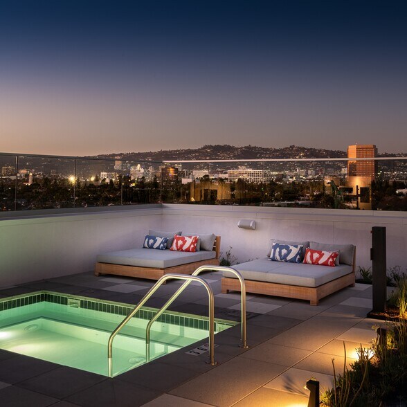 More Photos Of 5935 W Pico Blvd, Los Angeles Apartments For Lease