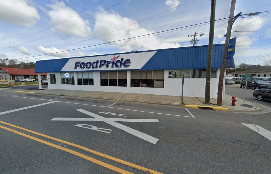 Primary Photo Of 501 NC-118, Grifton General Retail For Sale