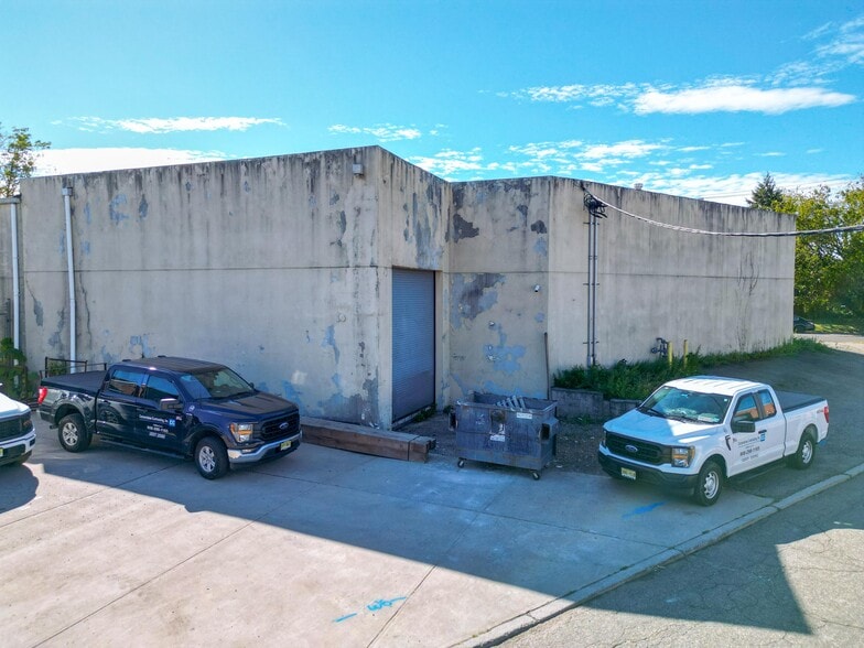 More Photos Of 15 Home Ter, Roselle Warehouse For Sale