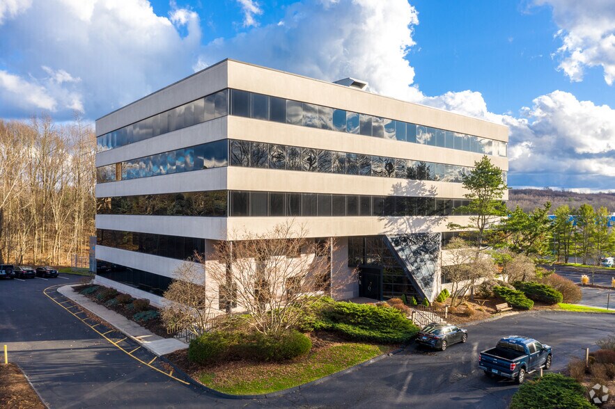 Primary Photo Of 609 W Johnson Ave, Cheshire Medical For Lease