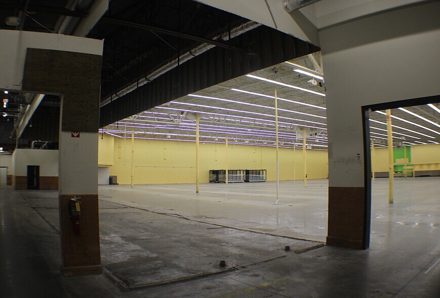 More Photos Of 869 W Florida Ave, Hemet Unknown For Lease