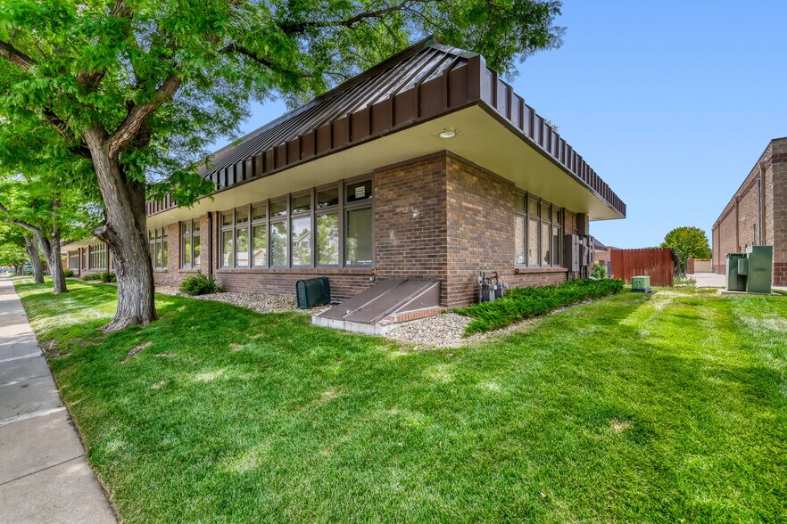 More Photos Of 3669 S Huron St, Englewood Office For Sale