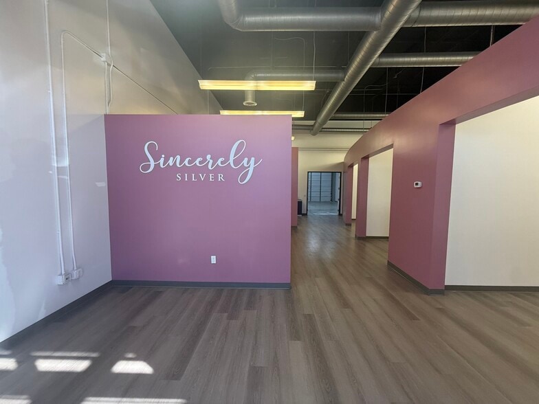 More Photos Of 2610 E Mohawk Ln, Phoenix Warehouse For Sale