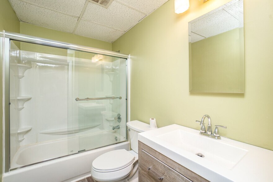 More Photos Of 837 Hollins St, Baltimore Apartments For Sale