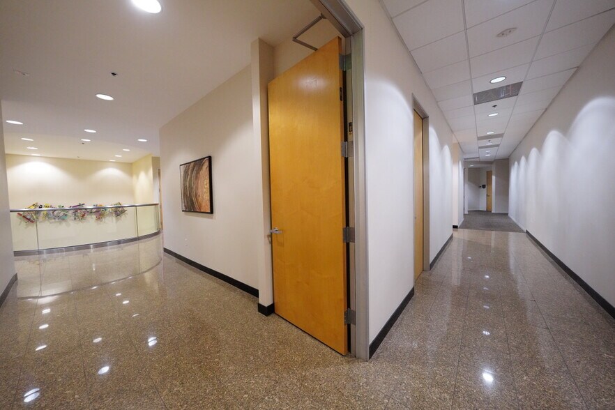 More Photos Of 2 South Pointe Dr, Lake Forest Office For Lease