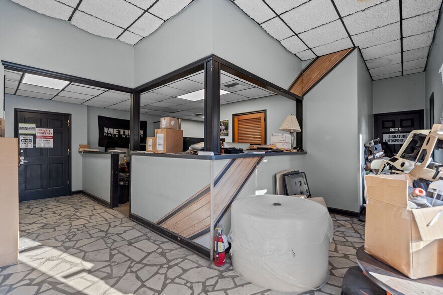 More Photos Of 4704 N College Rd, Castle Hayne Warehouse For Lease