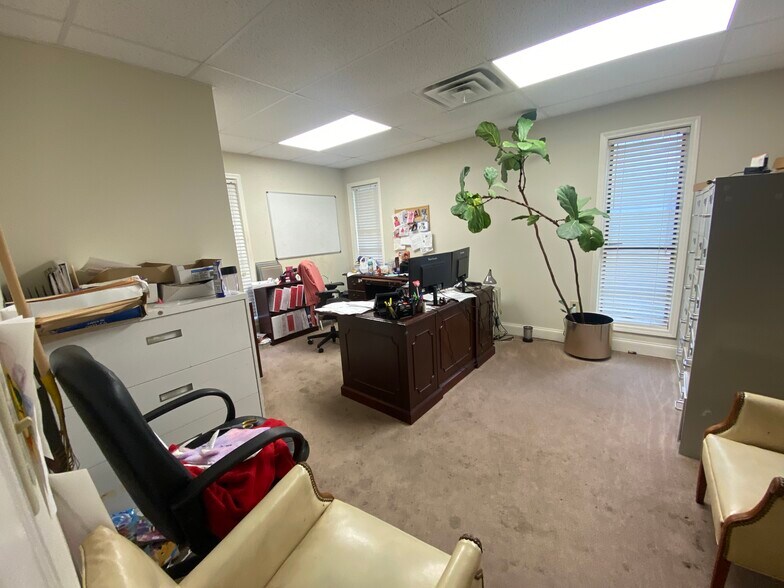 More Photos Of 106 Office Park Dr, Brandon Office For Sale