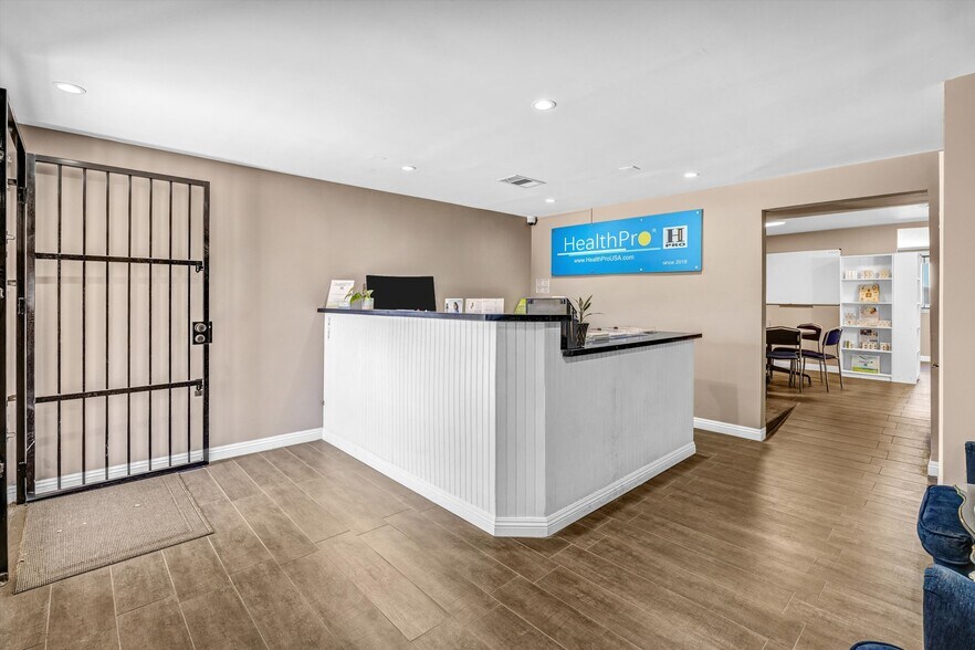 More Photos Of 5604-5608 Rosemead Blvd, Temple City Storefront Retail Residential For Lease