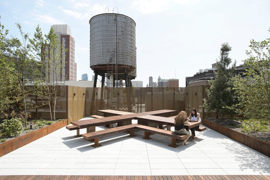 More Photos Of 55 Washington St, Brooklyn Office For Lease