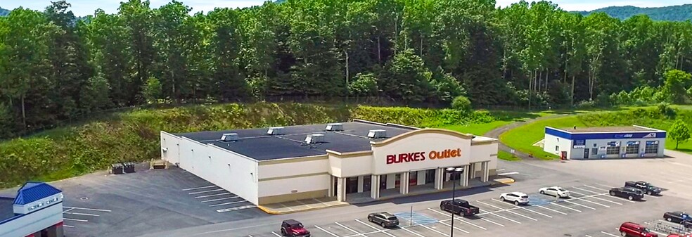 More Photos Of 1000-1032 Wal St, Summersville Unknown For Lease