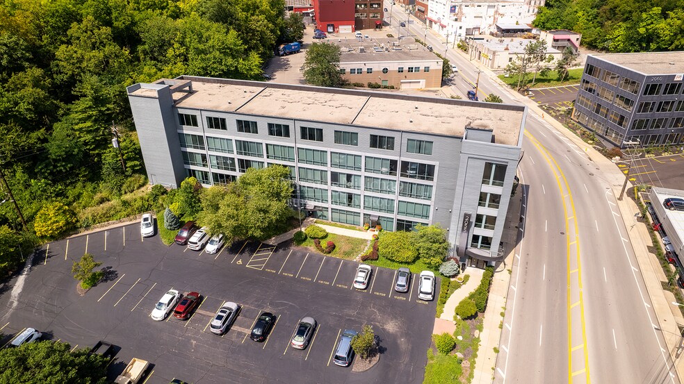 More Photos Of 2055 Reading Rd, Cincinnati Medical For Lease