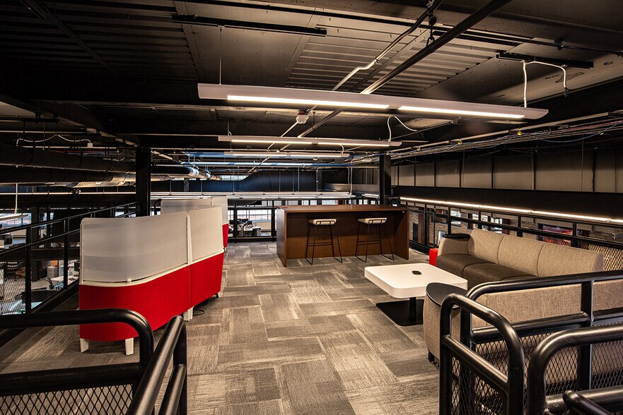 More Photos Of 525-705 3rd St, Beloit Office For Lease