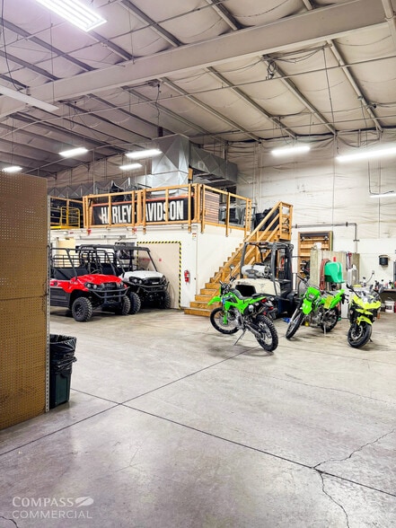 More Photos Of 63028 Sherman Rd, Bend Warehouse For Lease