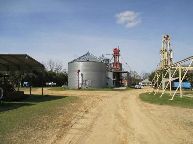 More Photos Of 3970 Camden Hwy hwy, Dalzell Land For Sale