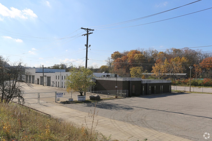 More Photos Of 6600 E Schaaf Rd, Independence Warehouse For Lease