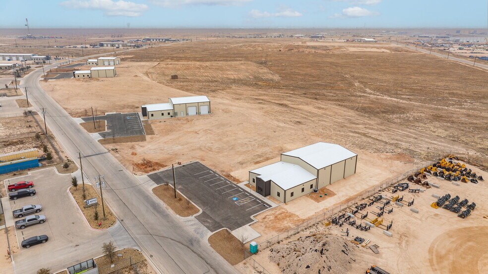 More Photos Of 12113 Jordy Rd, Midland Warehouse For Lease