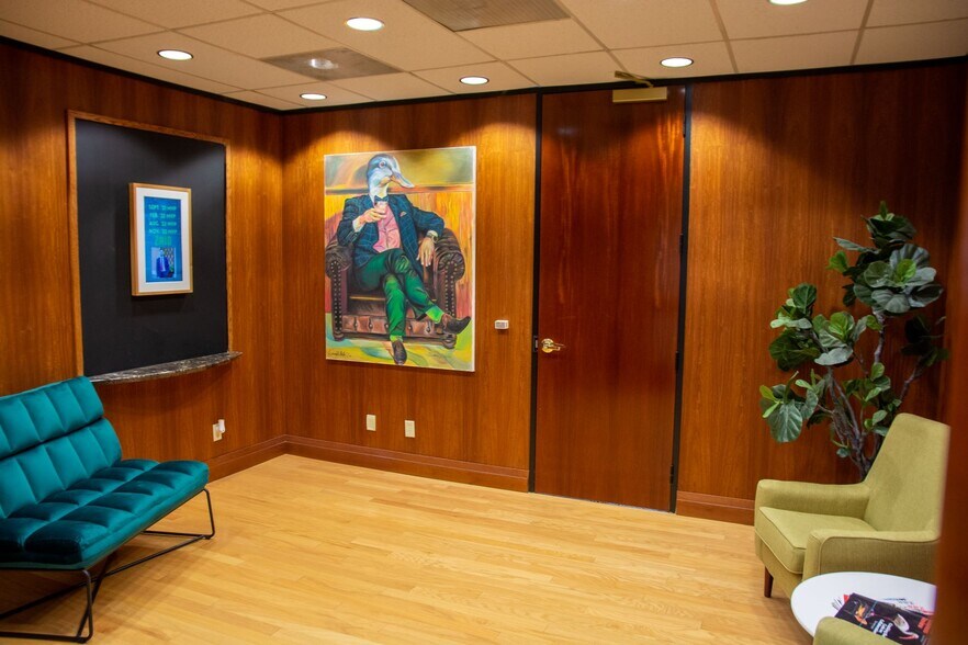 More Photos Of 650 N Sam Houston Pky E, Houston Medical For Lease